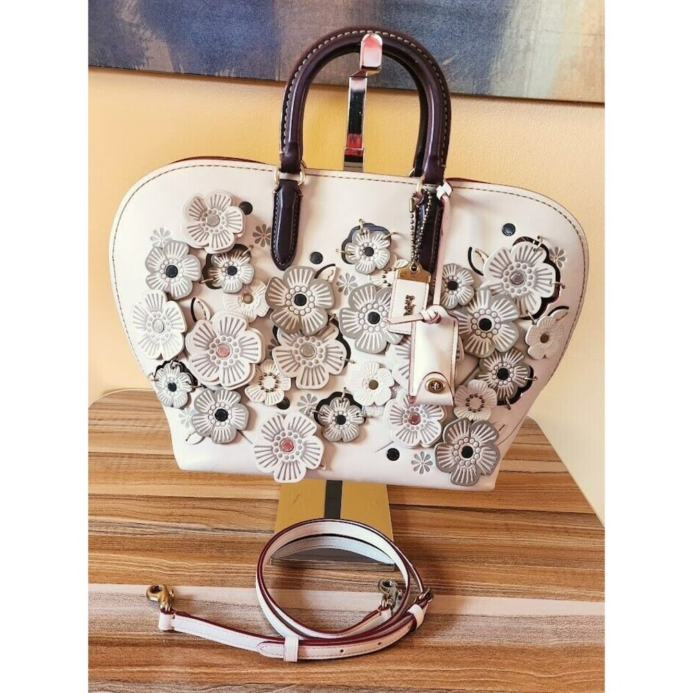 Coach Dakotah Satchel Glovetanned Leather With Linked Tea Rose Chalk